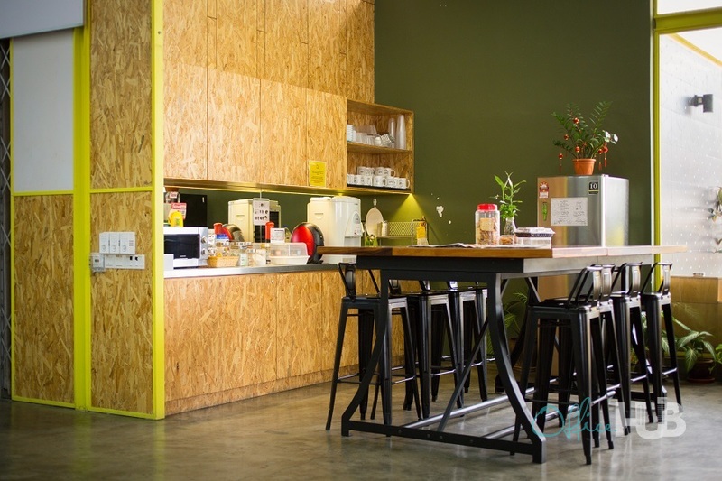 5 Person Coworking Desk