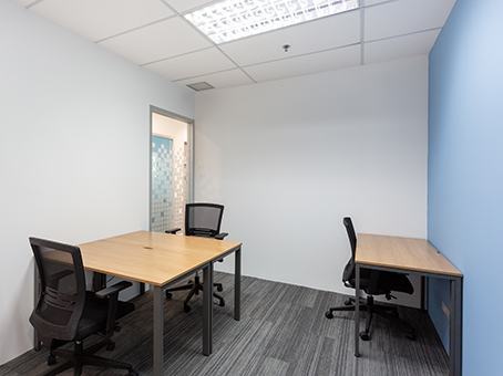 3 Person Coworking Desk