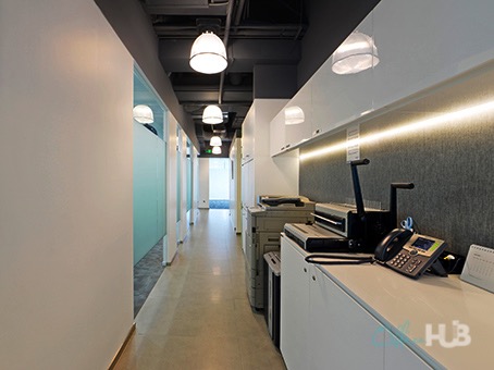 1 Person Coworking Desk