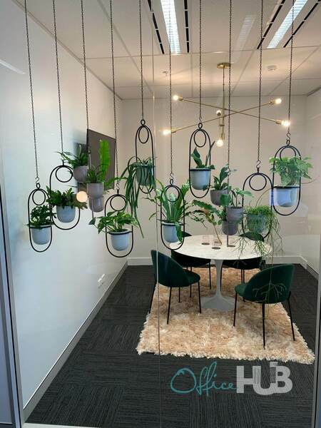 4 Person Shared Office