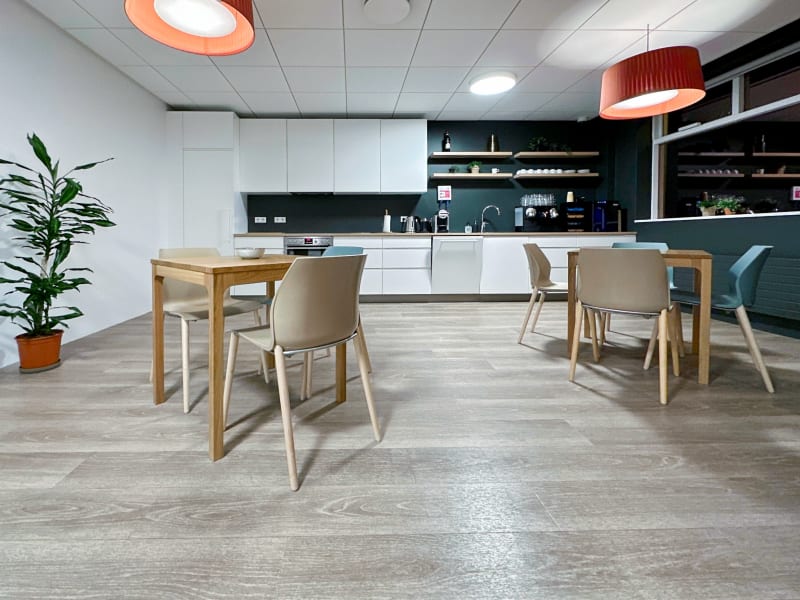 10 Person Private Office