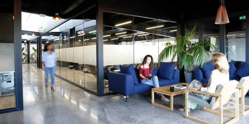 1 Person Coworking Desk