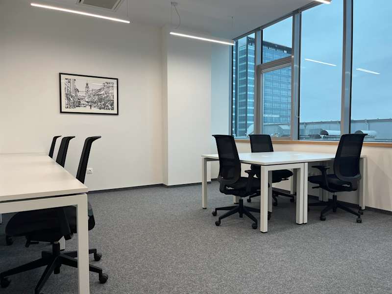 30 Person Private Office