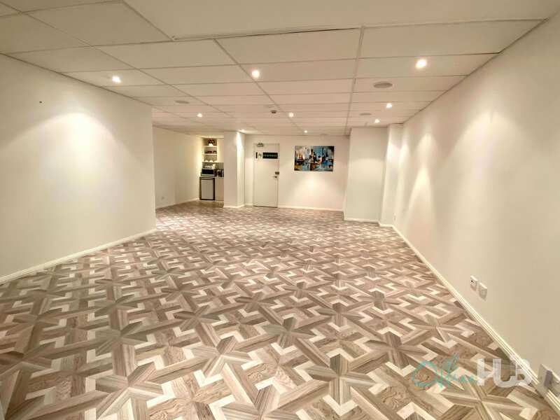 8 Person Private Office