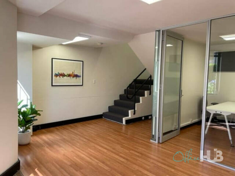 4 Person Shared Office