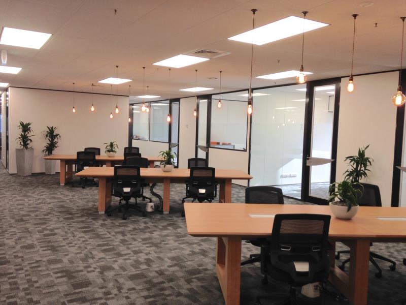 5 Person Coworking Desk